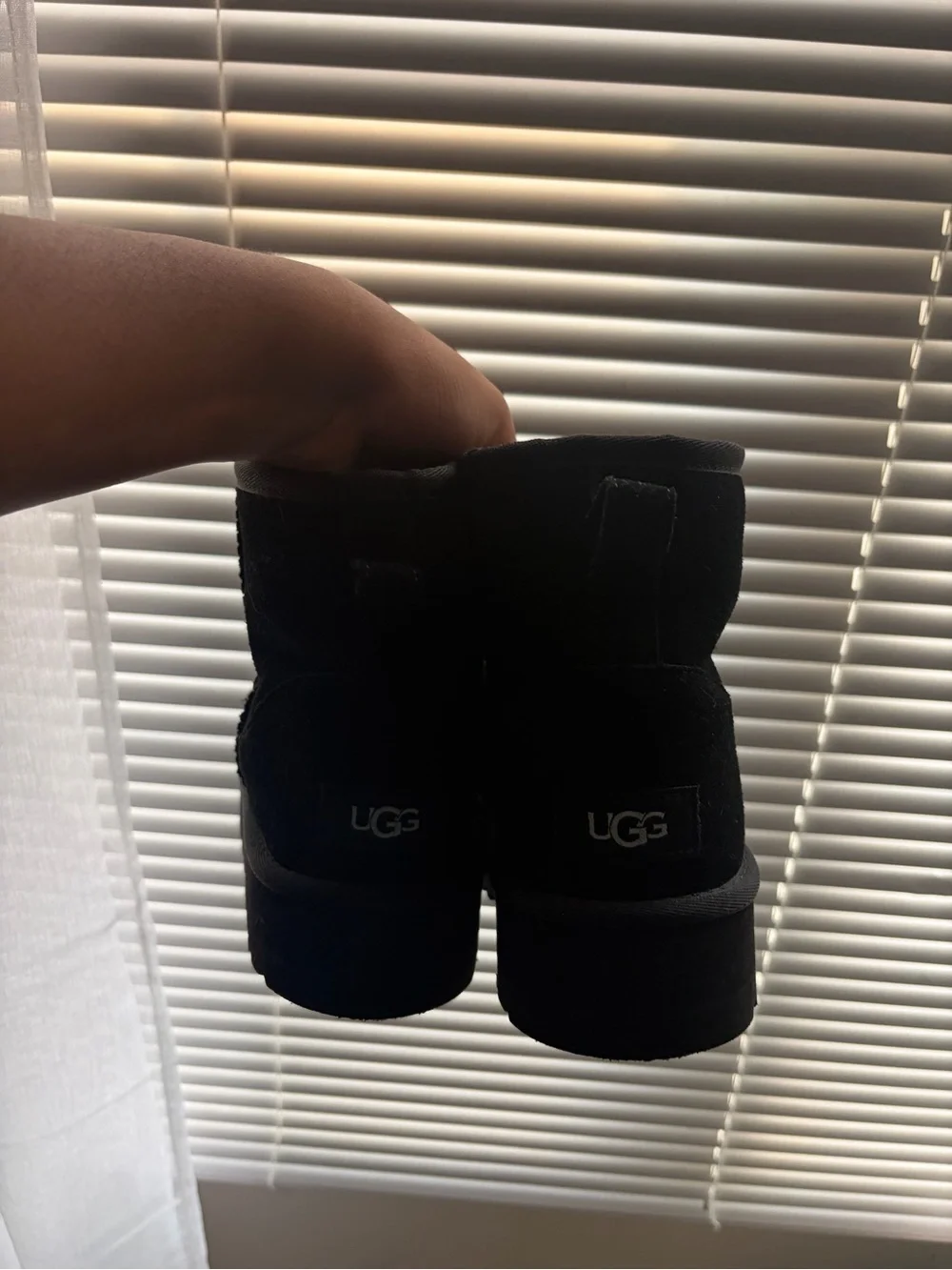 Ugg kids mini platform Black Shearling Boots